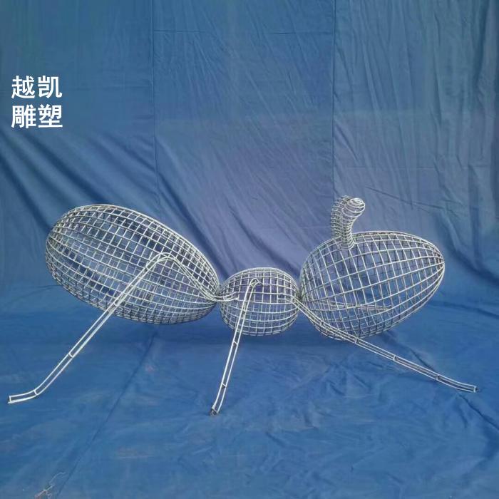 探索玻璃钢蚂蚁雕塑 工艺、素材与规格解析